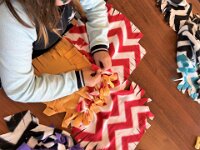 203 Buntes Kuschelkissen mit Fransen (18)