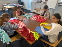 203 Buntes Kuschelkissen mit Fransen (41)