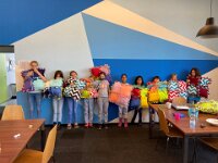 203 Buntes Kuschelkissen mit Fransen (73)