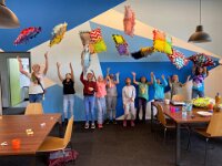 203 Buntes Kuschelkissen mit Fransen (75)