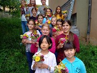 274 Sommerliches Blumengesteck im Korb (2)