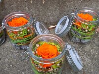 282 Weckglas mit gefriergetrockneter Rose