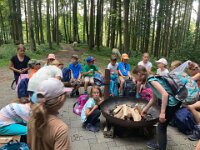 512 Lama-Trekking mit braeteln am Lagerfeuer (3)