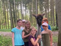 512 Lama-Trekking mit braeteln am Lagerfeuer (5)