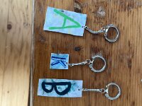 257 Anhänger aus Schrumpffolie 3